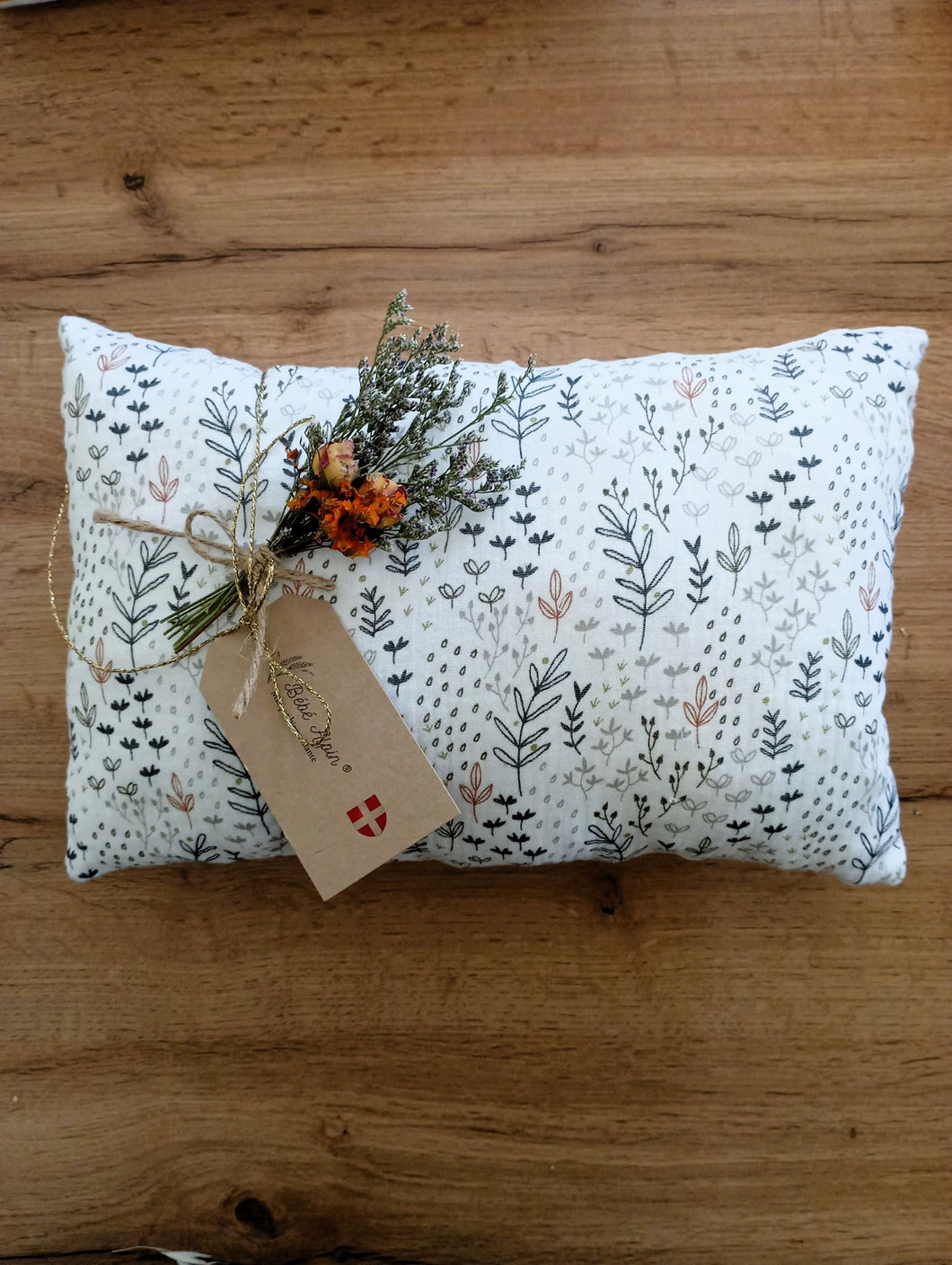Decorative cushion in cotton gauze and minky Zoé